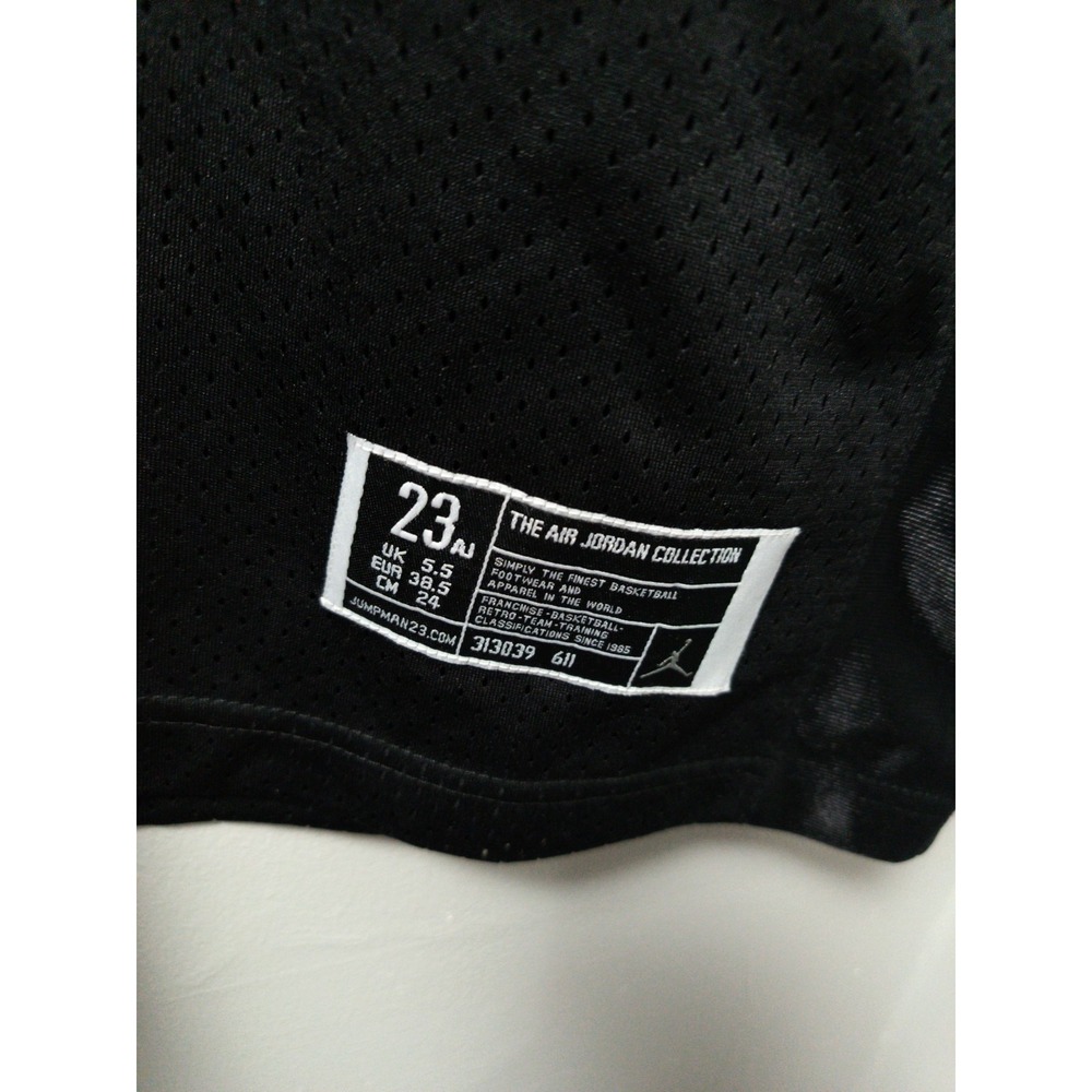 The Air Jordan Collection Vintage Black #23 Basketball Jersey Boy Large 16/18 - Picture 8 of 10